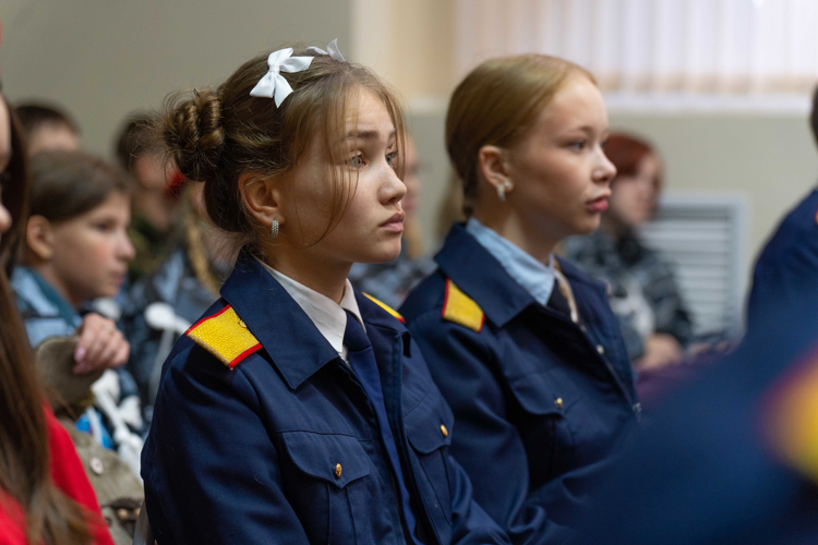 Офицеры специальных подразделений Росгвардии пообщались с архангельской молодежью