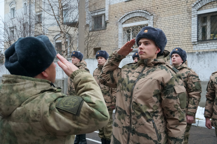 Призывники из Поморья отправились служить в Центр подготовки личного состава Росгвардии