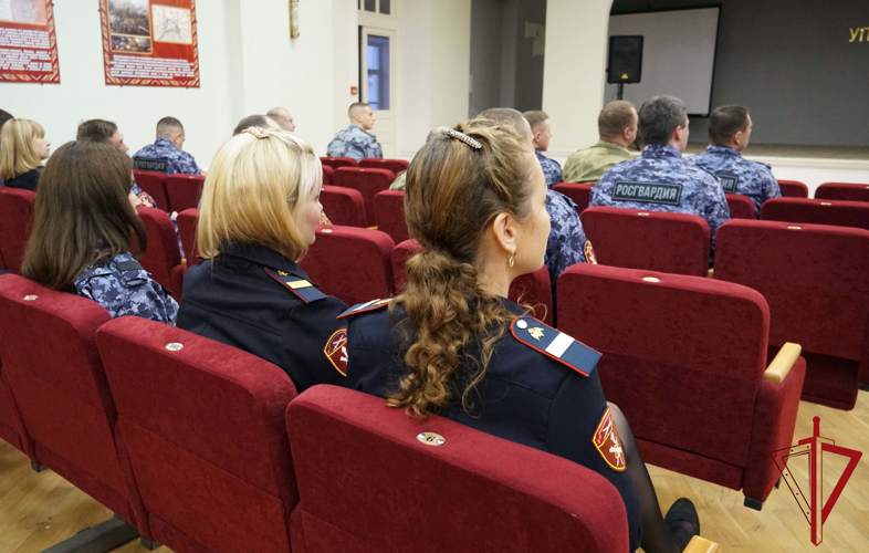 Женщин Управления Росгвардии по Архангельской области поздравили с наступающим праздником