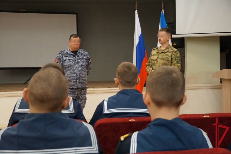 Кадеты из Архангельского морского кадетского корпуса побывали в областном Управлении Росгвардии