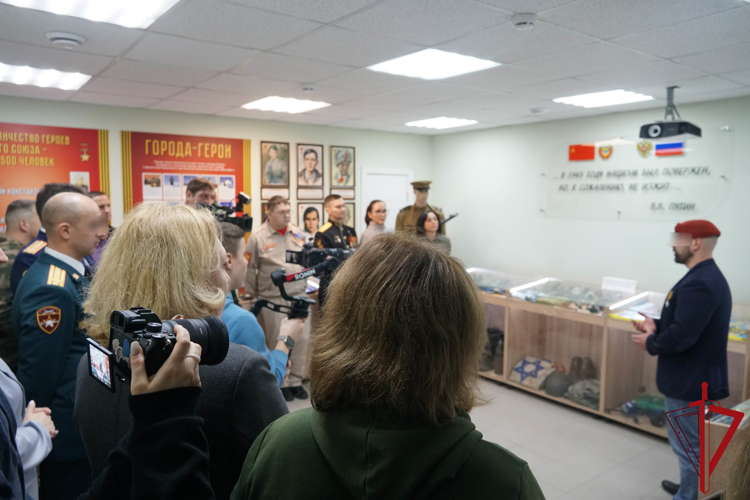 При участии военнослужащих архангельской Росгвардии открыли музейную экспозицию об СВО