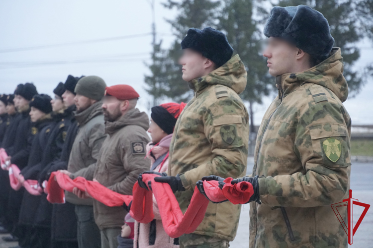 В День Неизвестного Солдата представители архангельской Росгвардии почтили память погибших воинов
