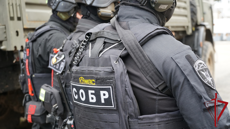В Архангельске при участии СОБР Росгвардии пресечен сбыт наркотиков в особо крупном размере