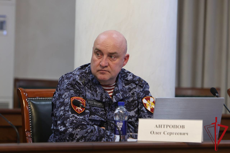 В Архангельске врио начальника тероргана Росгвардии принял участие в обсуждении региональной безопасности