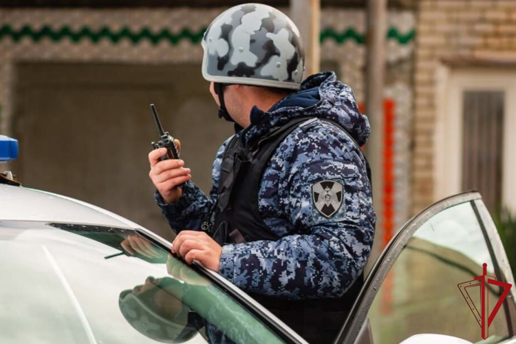 Росгвардейцы задержали укравшего бутылку виски жителя Архангельска