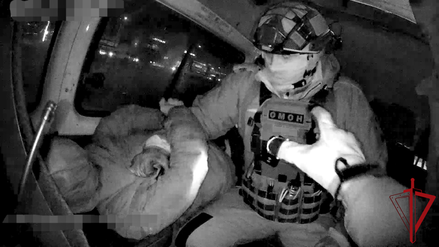 В Архангельске при участии ОМОН Росгвардии задержан подозреваемый в наркопреступлении