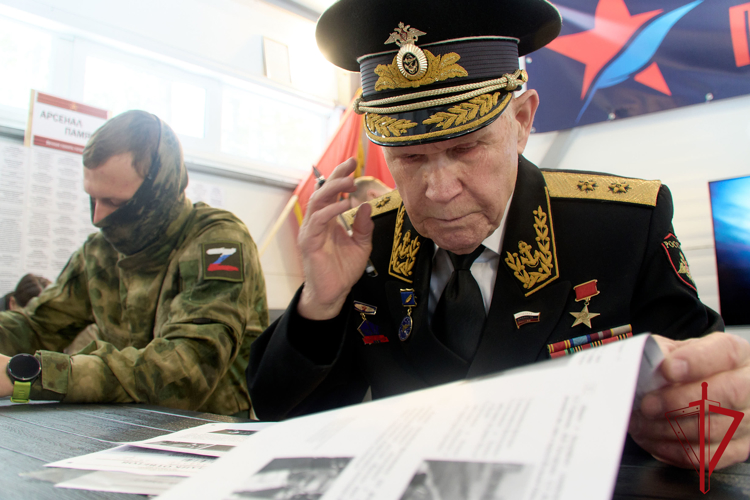 Спецназовцы Росгвардии написали «Диктант Победы» в уникальном историческом месте в Архангельской области