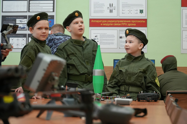 В Архангельске состоялся слёт учащихся подшефных областному управлению Росгвардии классов