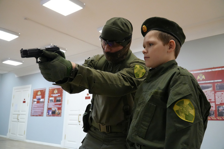 В Архангельске состоялся слёт учащихся подшефных областному управлению Росгвардии классов
