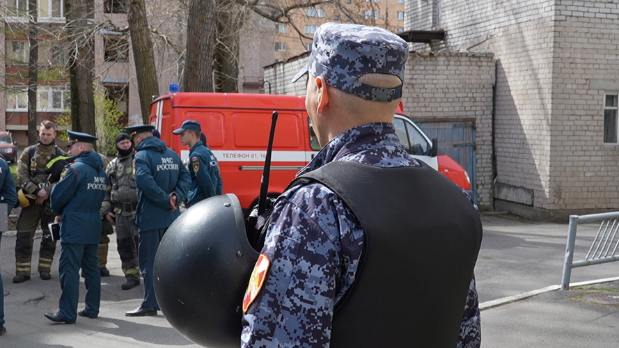 В Архангельске прошло совместное пожарно-тактическое учение Росгвардии и МЧС России