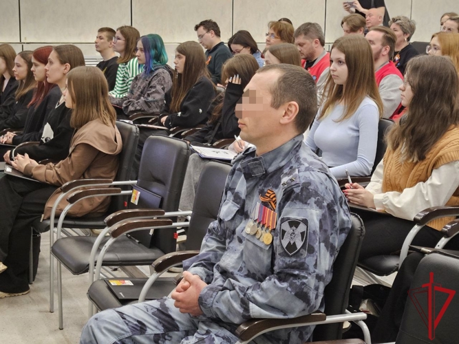 Росгвардейцы Поморья вместе с кадетами подшефных классов приняли участие в историко-патриотической акции
