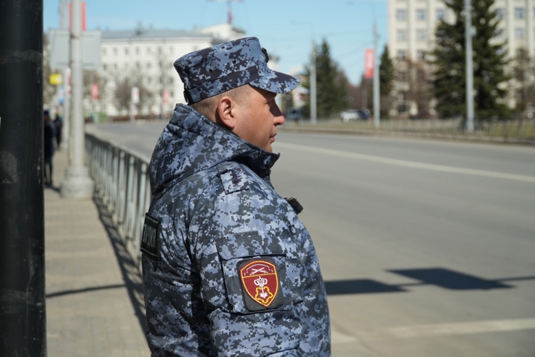 Сотрудники Росгвардии приняли участие в обеспечении безопасности легкоатлетической эстафеты в Архангельске