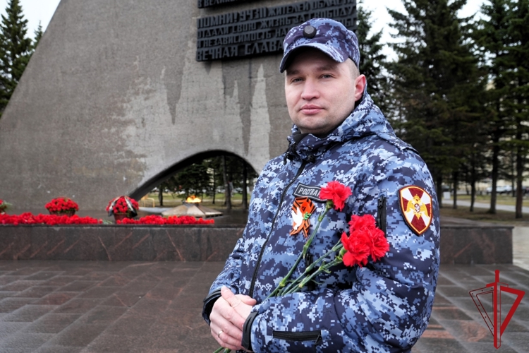 В Архангельске офицеры Росгвардии почтили память воинов-земляков