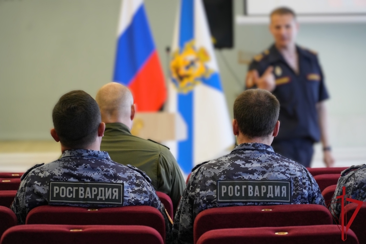 Занятие с руководителями групп военно-политической подготовки состоялось в Управлении Росгвардии по Архангельской области