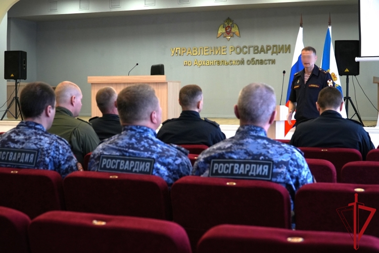 Занятие с руководителями групп военно-политической подготовки состоялось в Управлении Росгвардии по Архангельской области