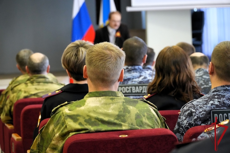 В Управлении Росгвардии по Архангельской области прошла лекция о глобальном контексте украинского кризиса