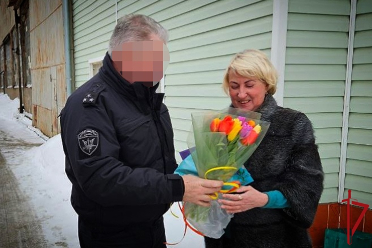 Архангельские омоновцы навестили вдов и матерей погибших товарищей
