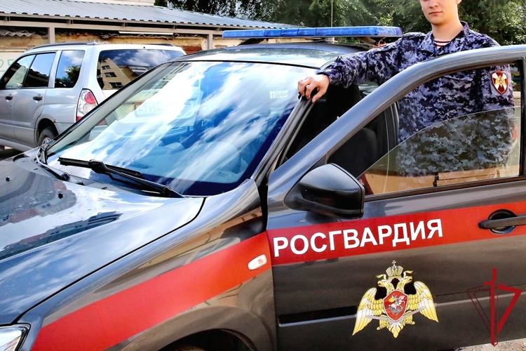В Коряжме патруль Росгвардии помог вернуть домой 85-летнего пенсионера