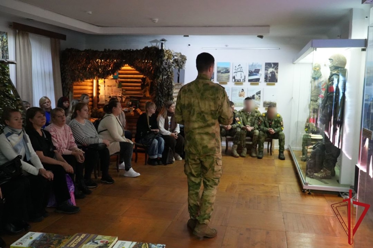 Военнослужащие Росгвардии провели в Архангельске встречу с работниками образования