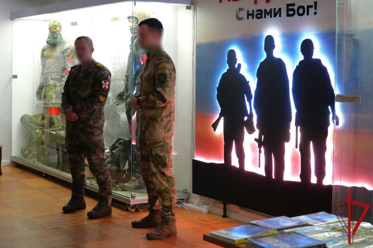 Военнослужащие Росгвардии провели в Архангельске встречу с работниками образования
