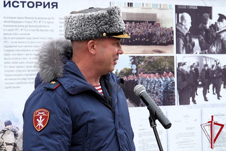 В Архангельске открыли уличную фотовыставку, посвященную ОМОН «Скорпион» Росгвардии
