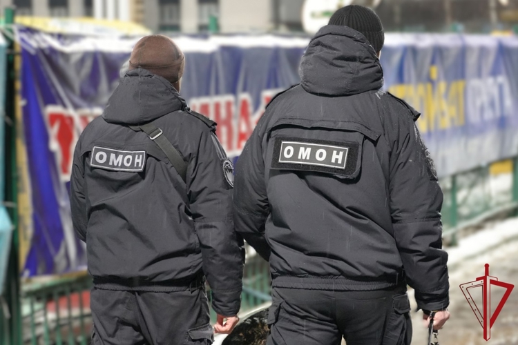 В Архангельске при содействии ОМОН Росгвардии обеспечена безопасность матча чемпионата России по хоккею с мячом