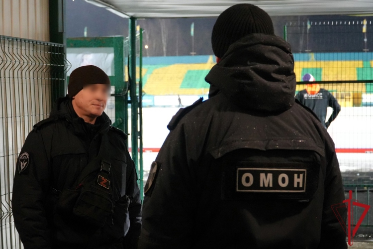 В Архангельске при содействии ОМОН Росгвардии обеспечена безопасность матча чемпионата России по хоккею с мячом