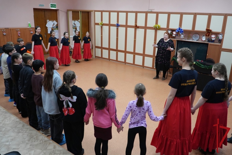 В Архангельске Северный народный хор выступил перед детьми росгвардейцев – участников СВО из Санкт-Петербурга