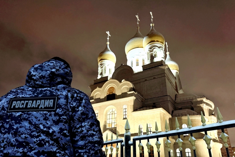 Росгвардейцы приняли участие в обеспечении безопасного празднования в Архангельской области Рождества Христова