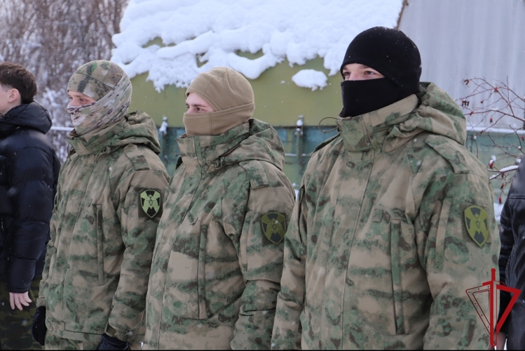 Представители Росгвардии помогли в проведении военизированной эстафеты для школьников Поморья
