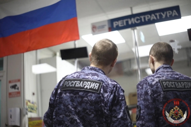 Росгвардейцы Архангельской области приняли участие в донорской акции, приуроченной к празднованию 10-летия ведомства