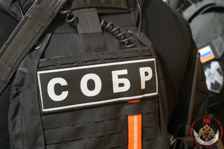 При участии СОБР Росгвардии задержаны подозреваемые в совершении резонансного преступления в Архангельске