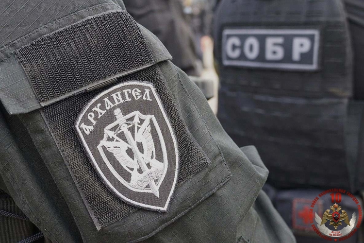 СОБР Росгвардии оказал силовую поддержку котласским полицейским при задержании подозреваемого в наркопреступлении