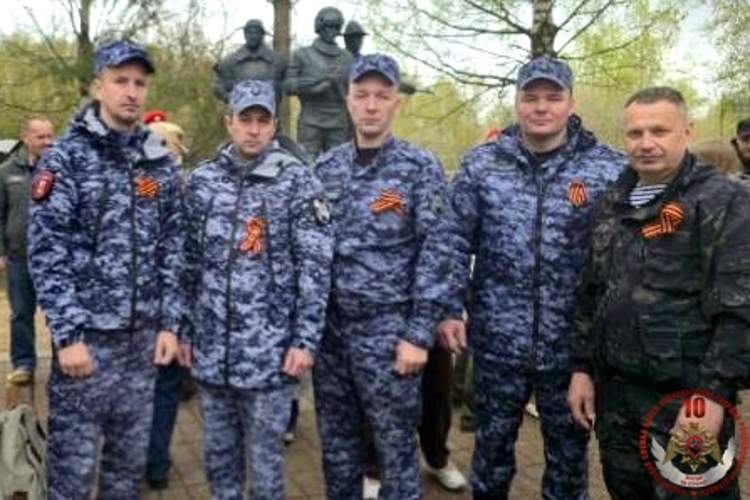 Вельские росгвардейцы приняли участие в открытии памятника