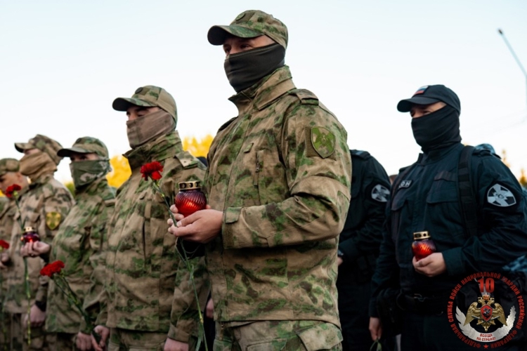 Представители Росгвардии присоединились к мероприятиям Дня памяти и скорби в Архангельске