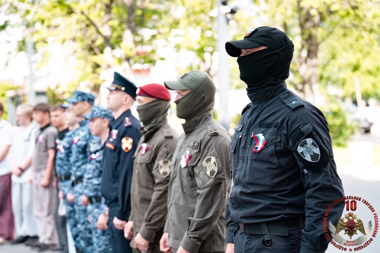В Архангельске представители Росгвардии приняли участие в мероприятиях, посвящённых Дню России