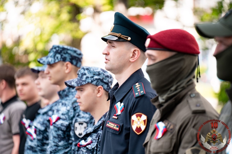 В Архангельске представители Росгвардии приняли участие в мероприятиях, посвящённых Дню России