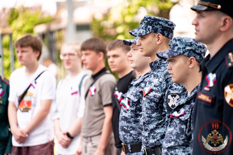 В Архангельске представители Росгвардии приняли участие в мероприятиях, посвящённых Дню России