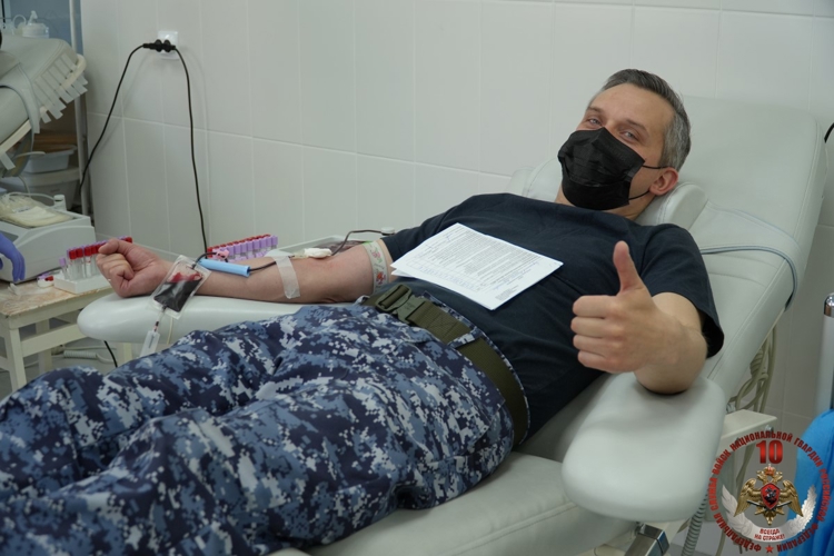 В Архангельске сотрудники и военнослужащие Росгвардии приняли участие во всероссийской донорской акции