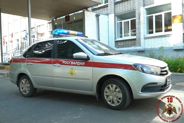Сотрудники Росгвардии приняли участие в антитеррористических тренировках на объектах образования Архангельской области