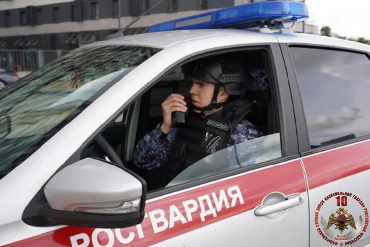 Наряд Росгвардии задержал подозреваемого в краже товаров архангелогородца