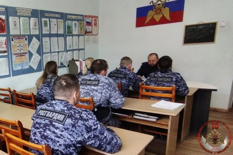 В Новодвинске следователь СК России принял участие в «Дне правовых знаний» во вневедомственной охране Росгвардии