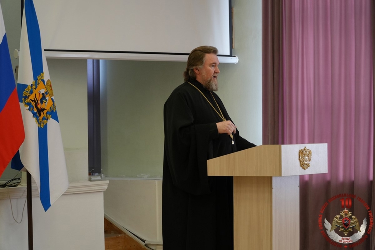 В региональном управлении Росгвардии состоялась встреча личного состава со священником